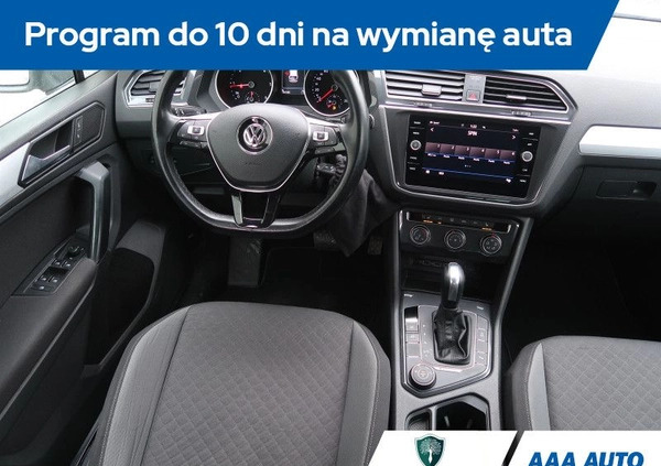 Volkswagen Tiguan cena 93000 przebieg: 154162, rok produkcji 2019 z Stąporków małe 254